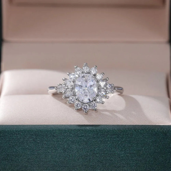 🌸Diamond CZ Beautiful Carved Vintage Hollow Silver Flower  🌸Bling Beautiful CZ Dainty Wedding/Engagement Flower Ring for Woman, K908